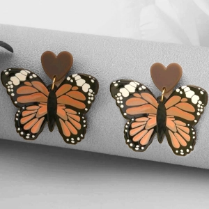 Pendientes con diseño de mariposa