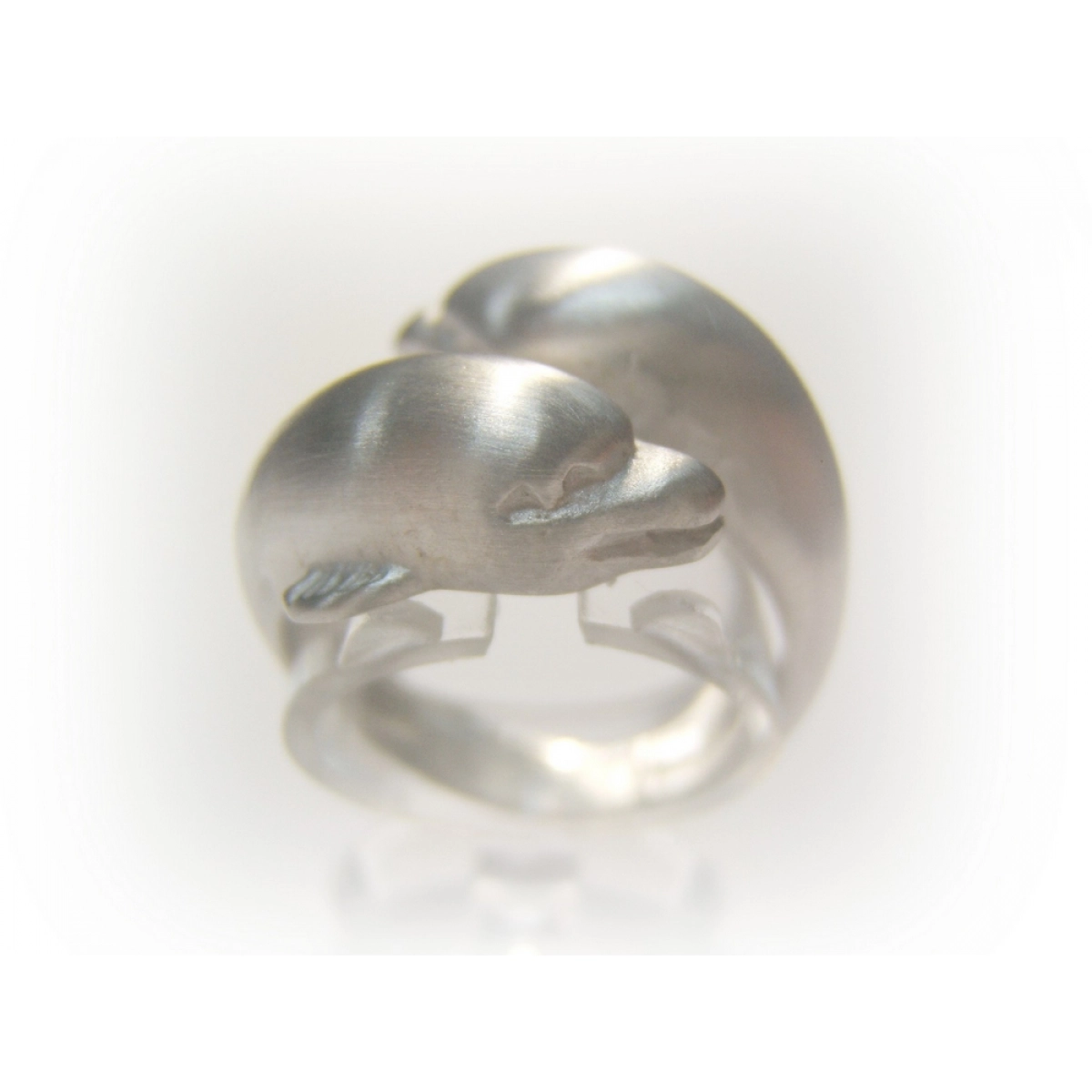 RING SILVER DOLPHINS W-P-P B-79 An-p-p