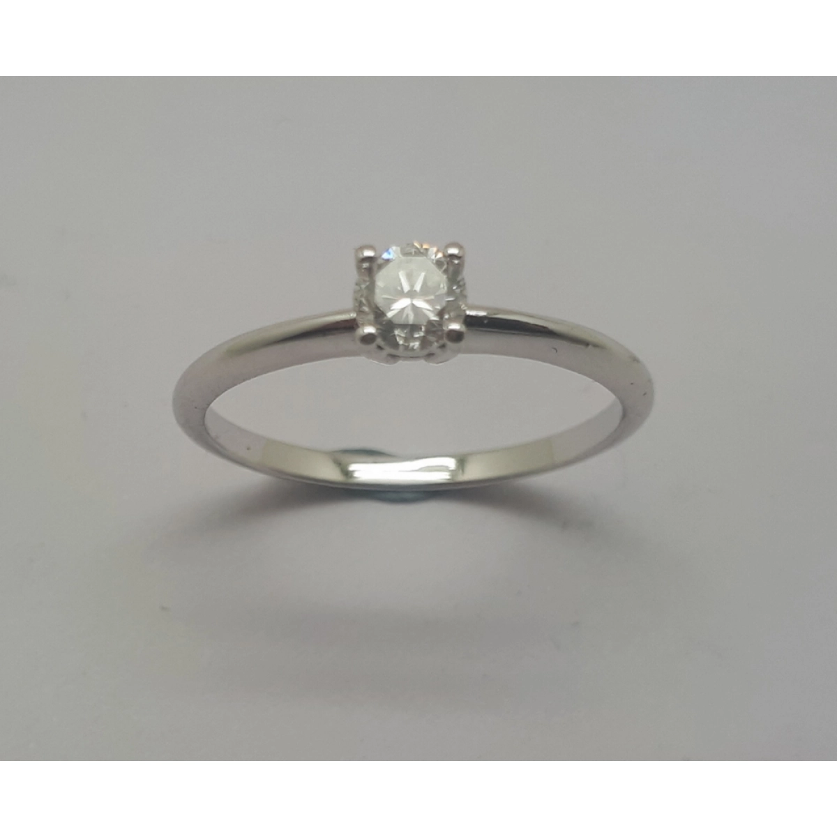 SOLITAIRE WHITE GOLD AND NATURAL DIAMOND B-79