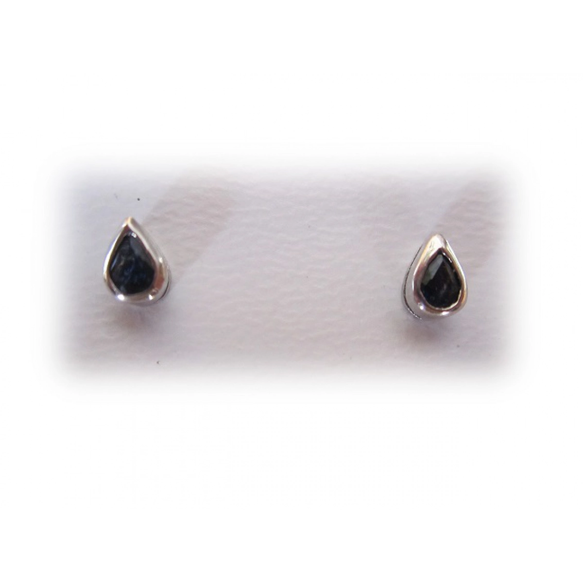 Sapphire earrings gold white 1st law