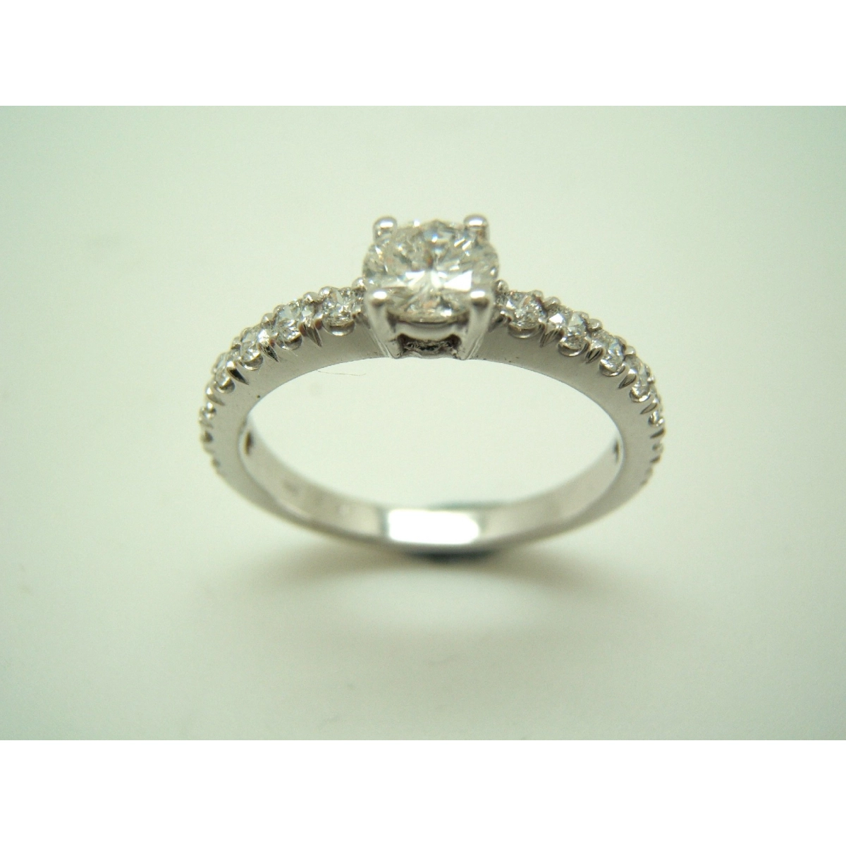 RING SOLITAIRE WHITE GOLD B-79