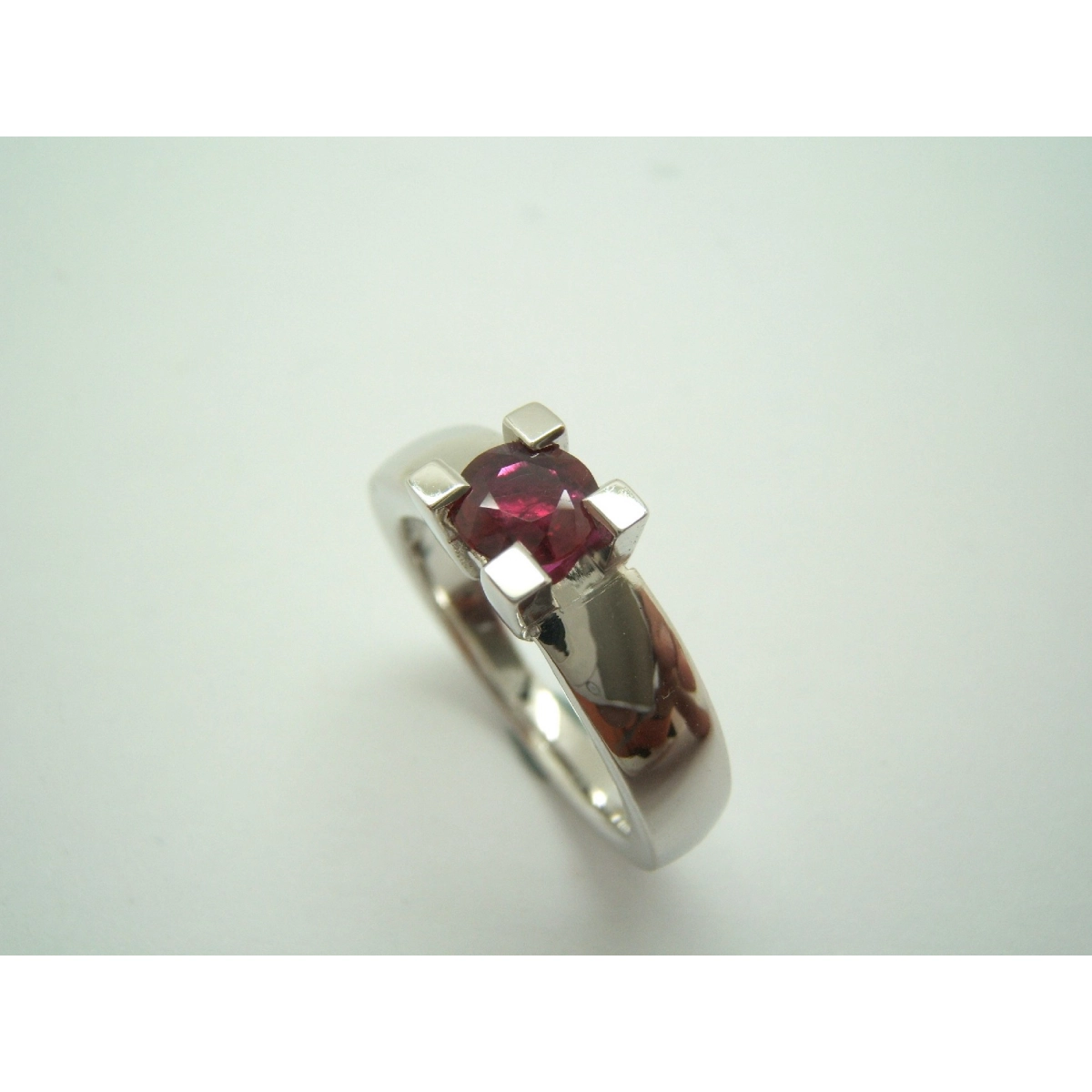 RING SOLITAIRE RUBY SILVER B-79